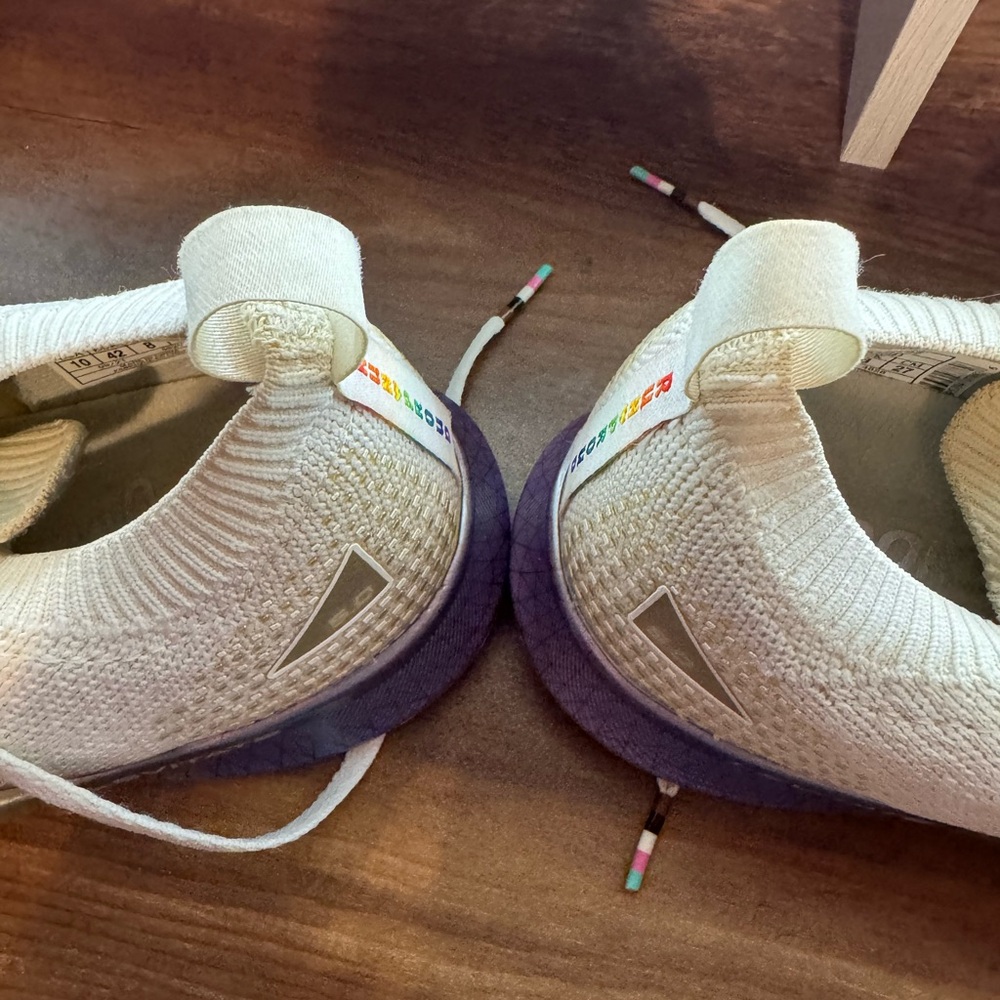 Brooks Levitate White with Rainbow Accents - Picture 10 of 13